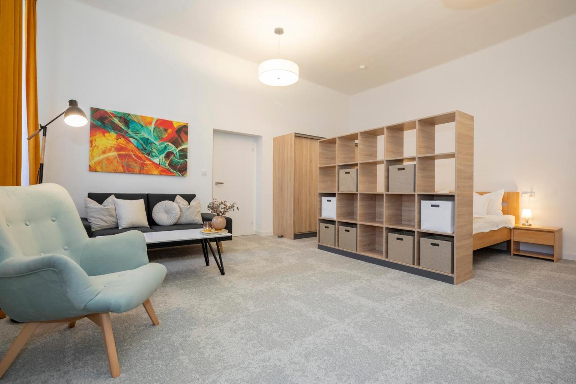 Alure Residences 10 - 24H Self Check-In & Private Parking Next To The Apartment Building Included, City Center Right On Snp Square In A Quiet Passage, New Building, Best Deal In Town Banská Bystrica Esterno foto